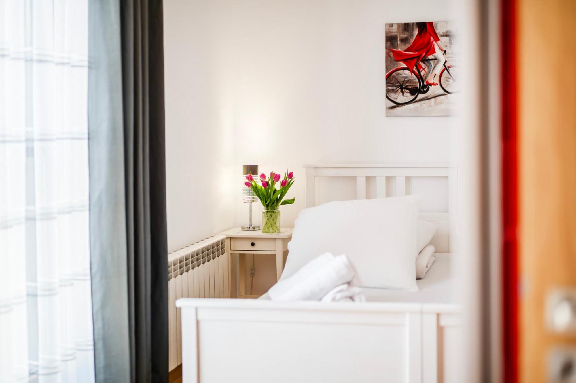 Neapol Parking Gratis Moxy Te&Am Cracow Apartment Krakow Luaran gambar